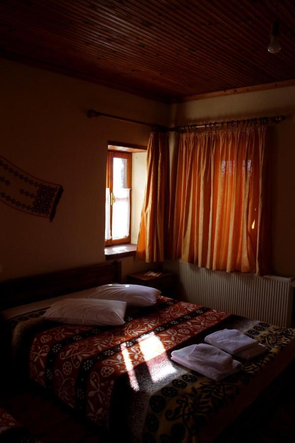 To Petrino Guesthouse Агиос-Германос Экстерьер фото